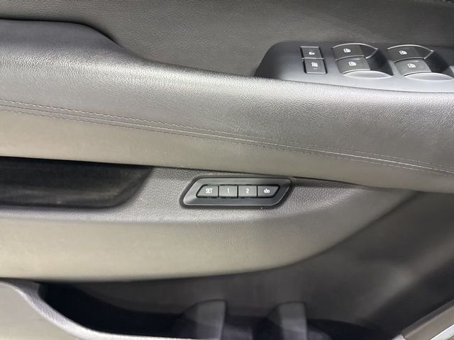 2017 Cadillac Escalade ESV 4WD 4dr Luxury - 23007338 - 36