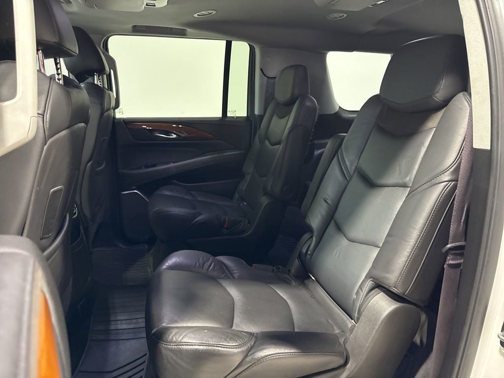 2017 Cadillac Escalade ESV 4WD 4dr Luxury - 23007338 - 39