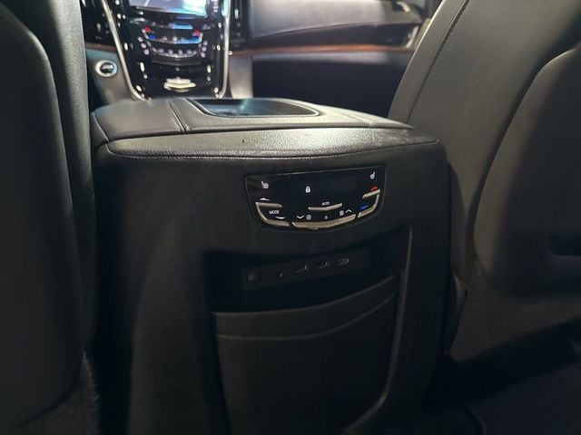 2017 Cadillac Escalade ESV 4WD 4dr Luxury - 23007338 - 41