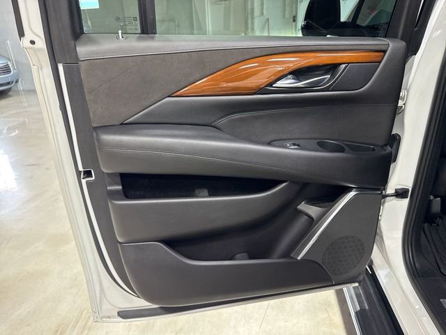 2017 Cadillac Escalade ESV 4WD 4dr Luxury - 23007338 - 45