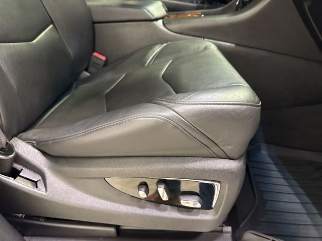 2017 Cadillac Escalade ESV 4WD 4dr Luxury - 23007338 - 57