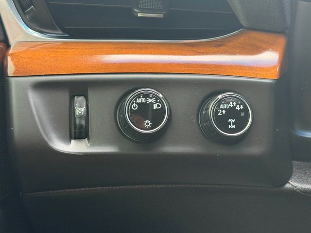 2017 Cadillac Escalade ESV 4WD 4dr Luxury - 22986776 - 44