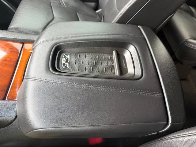 2017 Cadillac Escalade ESV 4WD 4dr Luxury - 22986776 - 54