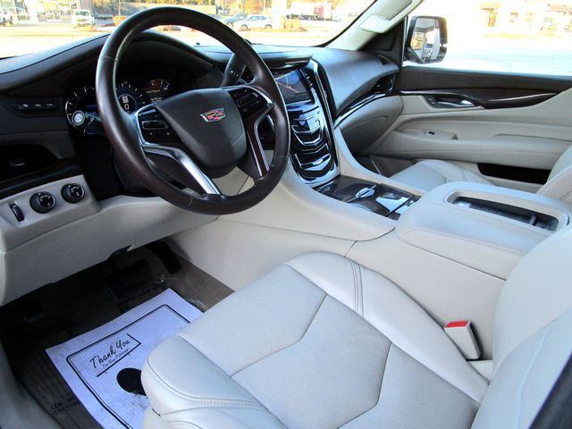 2017 Cadillac Escalade ESV 4WD 4dr Luxury - 22989325 - 12