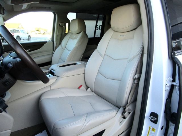 2017 Cadillac Escalade ESV 4WD 4dr Luxury - 22989325 - 14