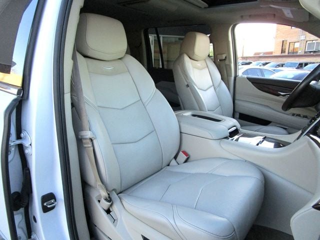 2017 Cadillac Escalade ESV 4WD 4dr Luxury - 22989325 - 15