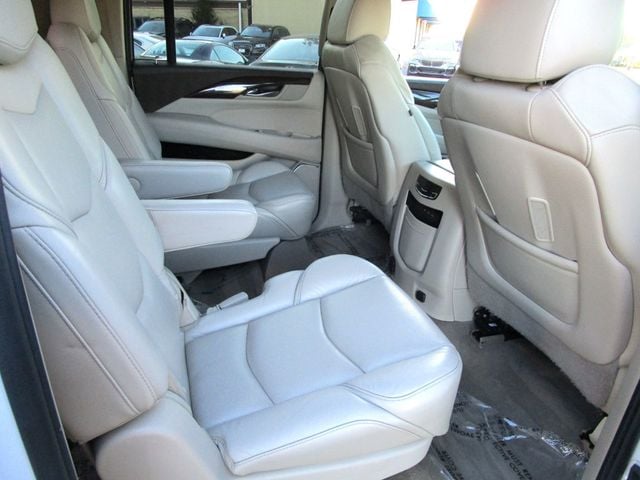 2017 Cadillac Escalade ESV 4WD 4dr Luxury - 22989325 - 17