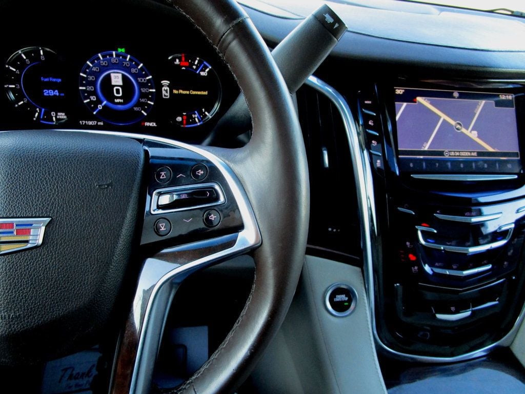 2017 Cadillac Escalade ESV 4WD 4dr Luxury - 22989325 - 23