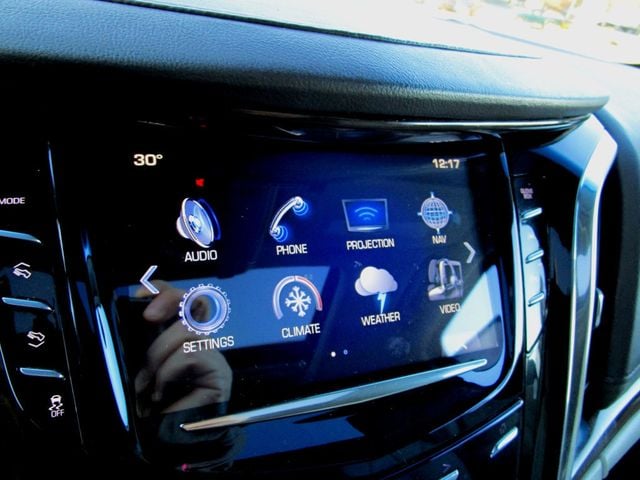 2017 Cadillac Escalade ESV 4WD 4dr Luxury - 22989325 - 26