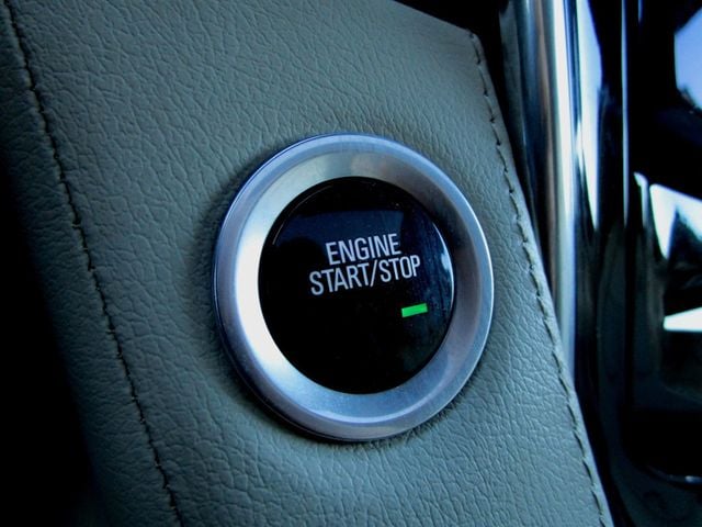 2017 Cadillac Escalade ESV 4WD 4dr Luxury - 22989325 - 28