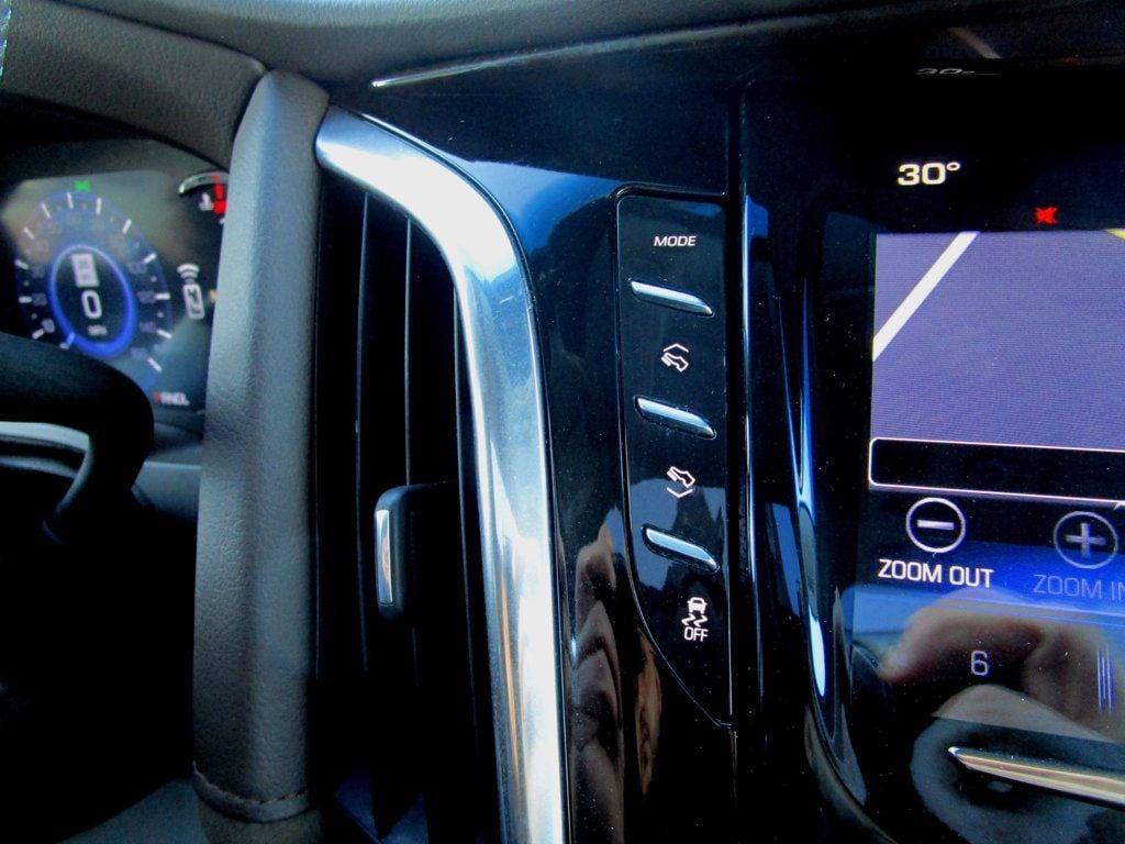 2017 Cadillac Escalade ESV 4WD 4dr Luxury - 22989325 - 35