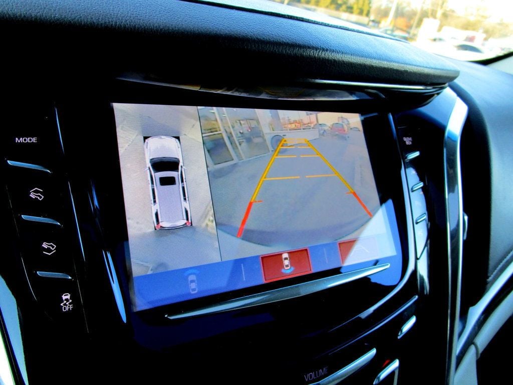 2017 Cadillac Escalade ESV 4WD 4dr Luxury - 22989325 - 3