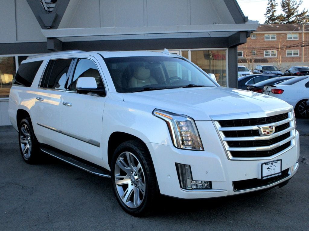 2017 Cadillac Escalade ESV 4WD 4dr Luxury - 22989325 - 6