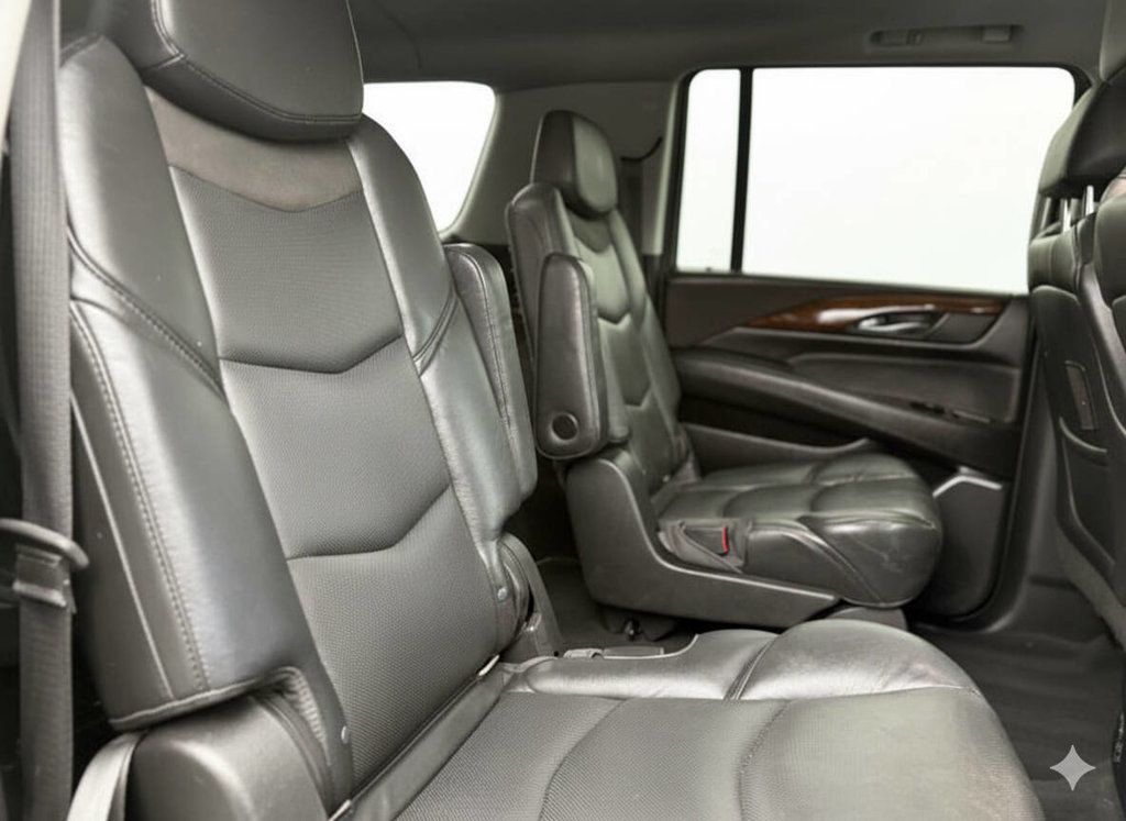 2017 Cadillac Escalade ESV 4WD 4dr Luxury - 22930848 - 14