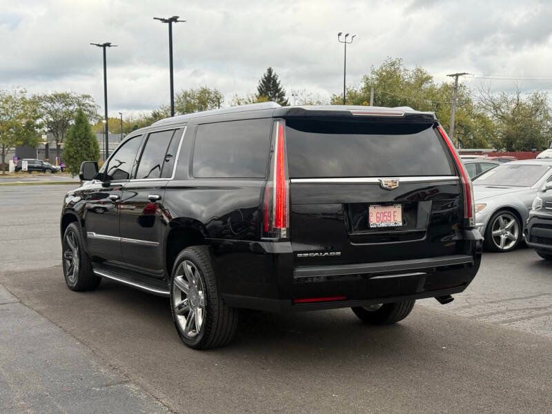 2017 Cadillac Escalade ESV 4WD 4dr Luxury - 22930848 - 6