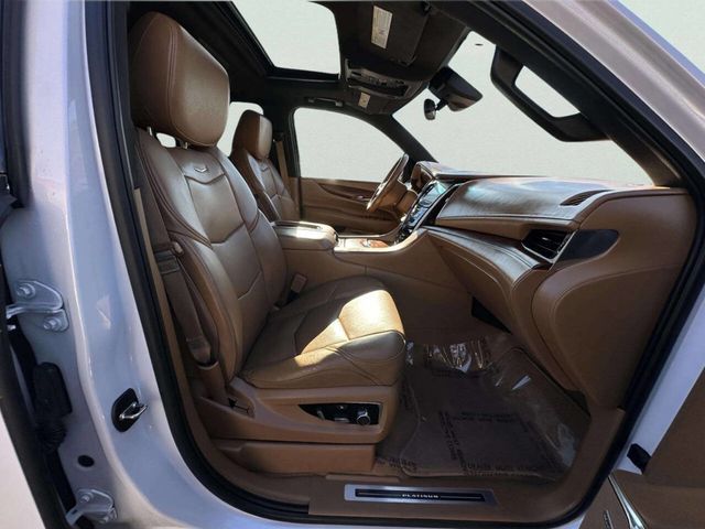2017 Cadillac Escalade ESV 4WD 4dr Platinum - 22950701 - 38