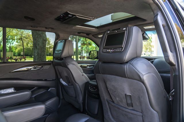 2017 Cadillac Escalade ESV 4WD 4dr Platinum - 23001064 - 23