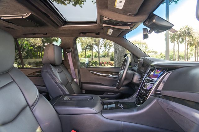 2017 Cadillac Escalade ESV 4WD 4dr Platinum - 23001064 - 26