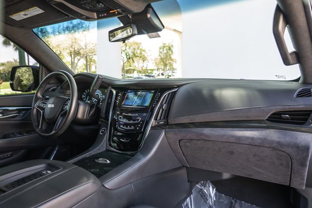 2017 Cadillac Escalade ESV 4WD 4dr Platinum - 23001064 - 28