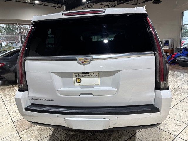 2017 Cadillac Escalade ESV 4WD 4dr Premium Luxury - 22725481 - 4