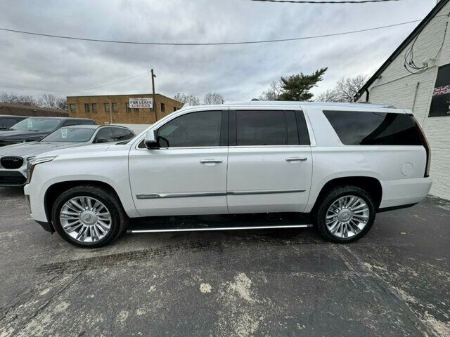 2017 Cadillac Escalade ESV LocalTrade/4X4/Platinum/RearCaptains-DVD/PwrFolding 3rd Row - 22725741 - 1