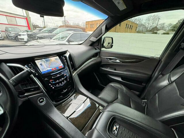 2017 Cadillac Escalade ESV LocalTrade/4X4/Platinum/RearCaptains-DVD/PwrFolding 3rd Row - 22725741 - 29