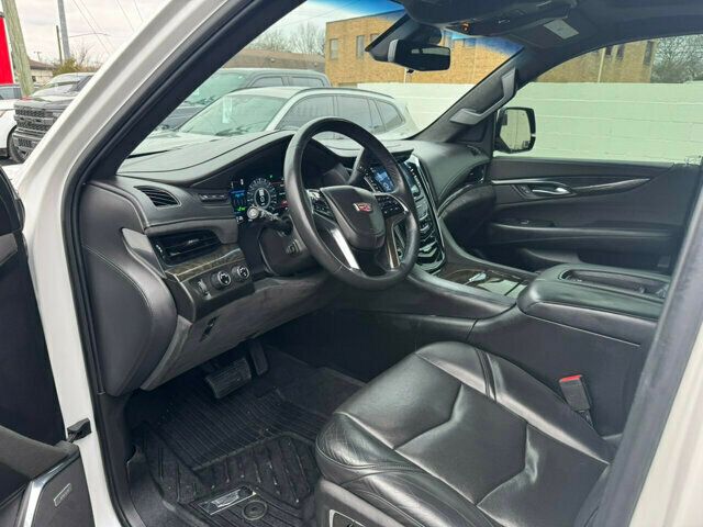 2017 Cadillac Escalade ESV LocalTrade/4X4/Platinum/RearCaptains-DVD/PwrFolding 3rd Row - 22725741 - 7