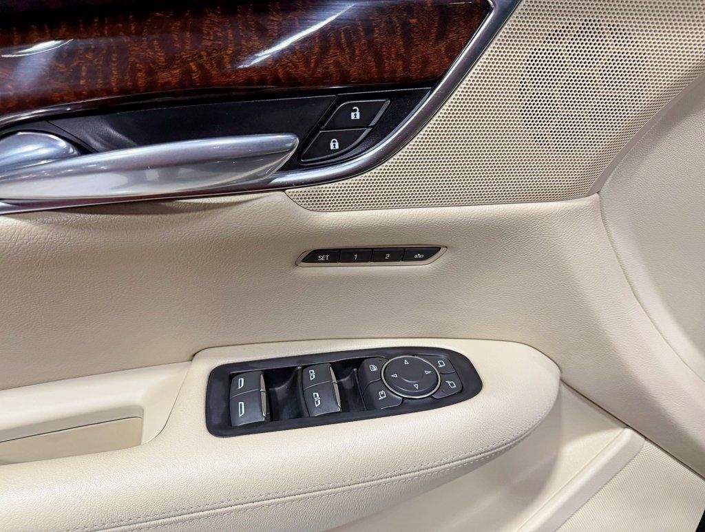 2017 Cadillac XT5 AWD 4dr Luxury - 22950857 - 32