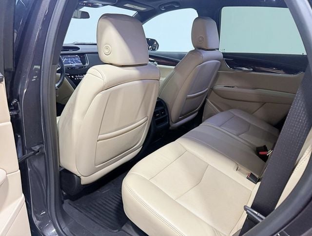 2017 Cadillac XT5 AWD 4dr Luxury - 22950857 - 36