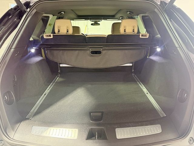 2017 Cadillac XT5 AWD 4dr Luxury - 22950857 - 38