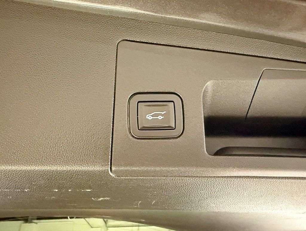 2017 Cadillac XT5 AWD 4dr Luxury - 22950857 - 39