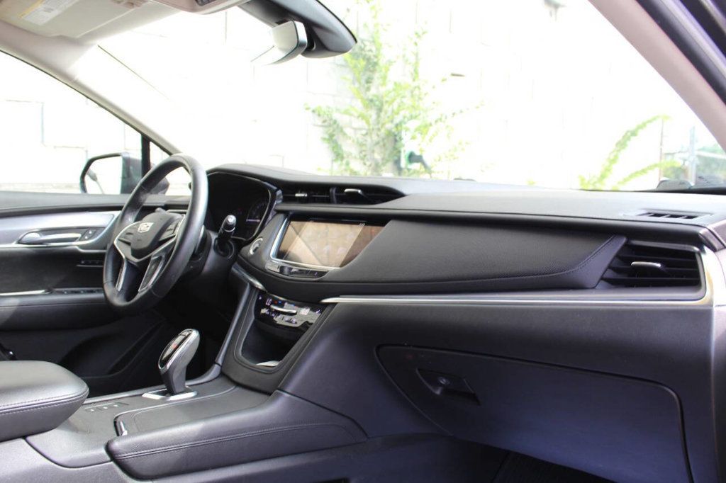 2017 Cadillac XT5 AWD 4dr Luxury - 22913938 - 16