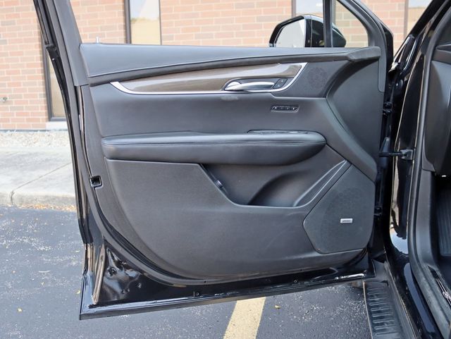 2017 Cadillac XT5 AWD 4dr Platinum - 22913071 - 28