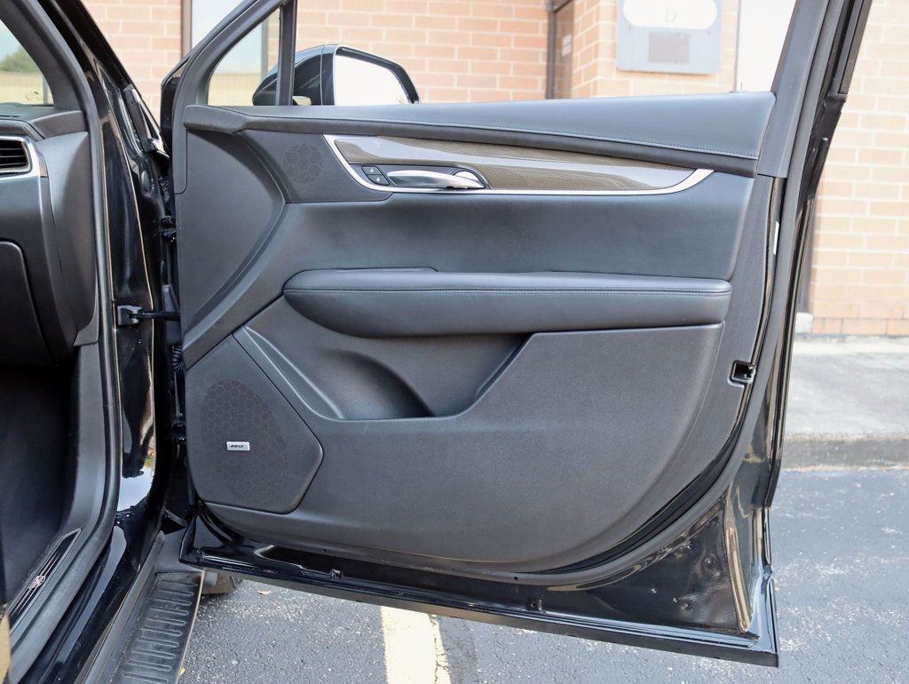 2017 Cadillac XT5 AWD 4dr Platinum - 22913071 - 29