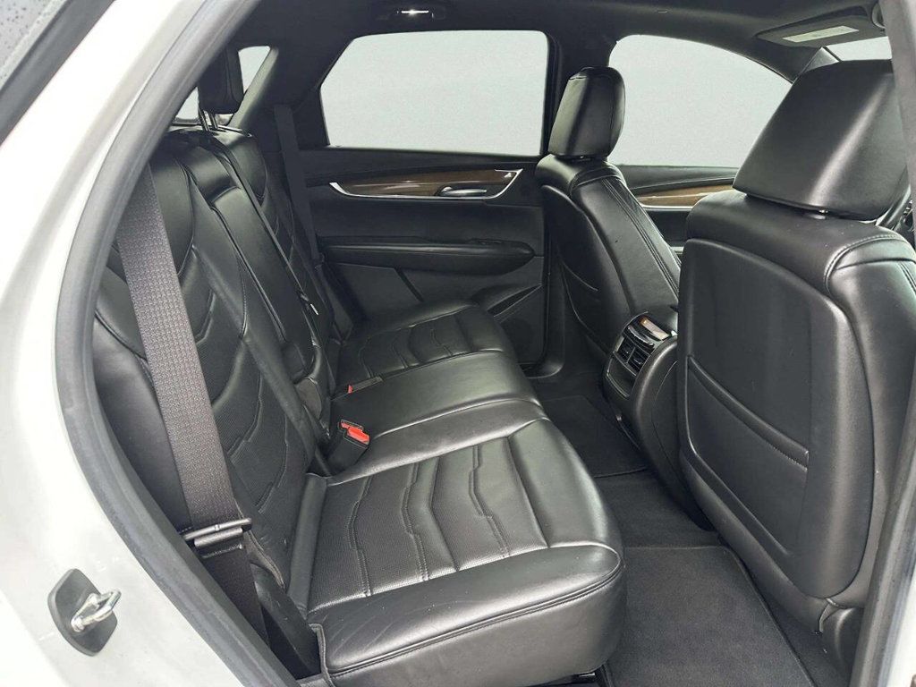 2017 Cadillac XT5 AWD 4dr Platinum - 22969619 - 13