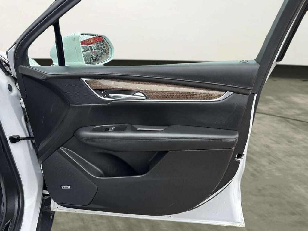 2017 Cadillac XT5 AWD 4dr Platinum - 22969619 - 14