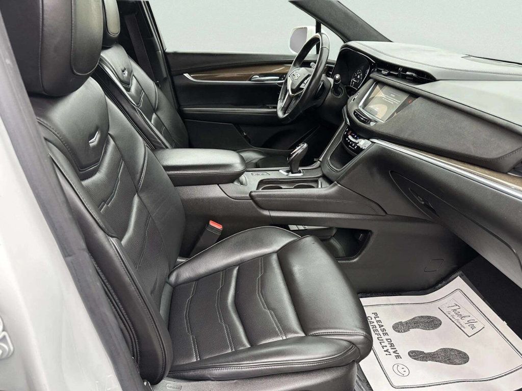 2017 Cadillac XT5 AWD 4dr Platinum - 22969619 - 17