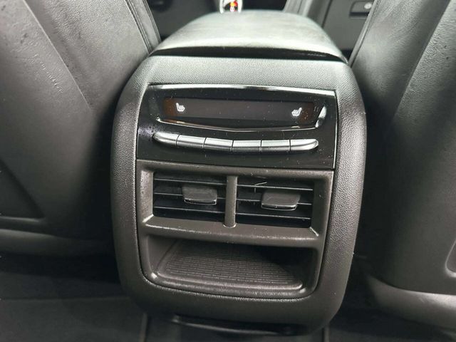 2017 Cadillac XT5 AWD 4dr Platinum - 22969619 - 28