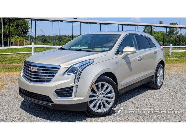 2017 Cadillac XT5 Platinum's photo