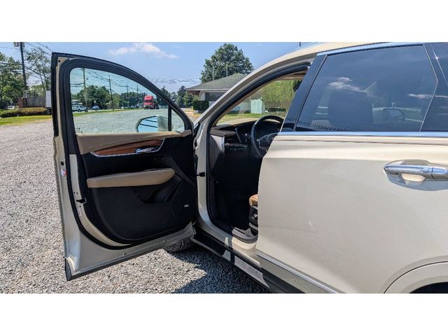 2017 Cadillac XT5 AWD 4dr Platinum - 22951259 - 8