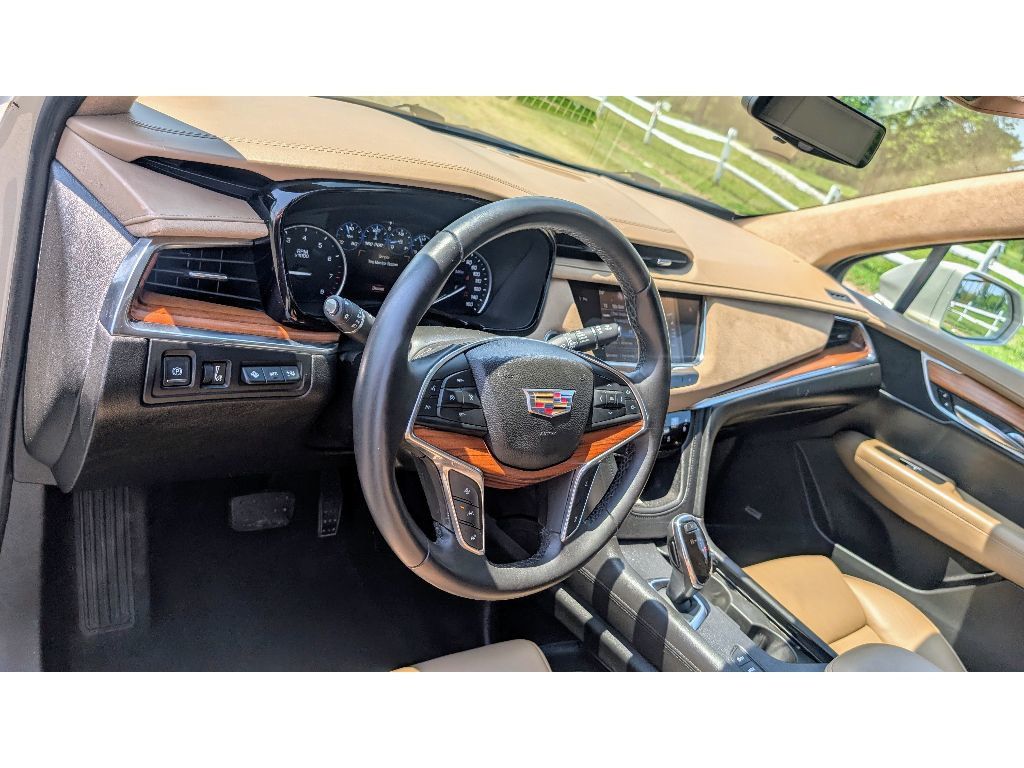 2017 Cadillac XT5 Platinum photo 16