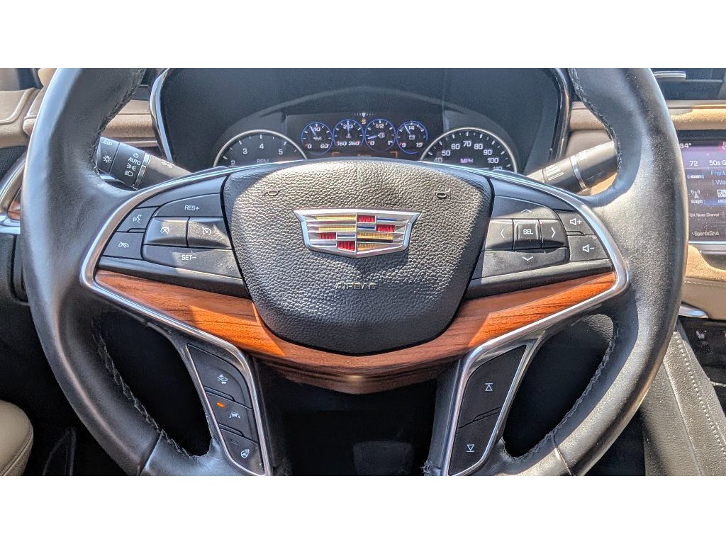 2017 Cadillac XT5 Platinum photo 17