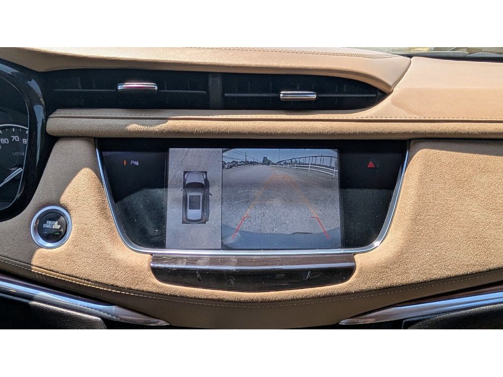 2017 Cadillac XT5 Platinum photo 21