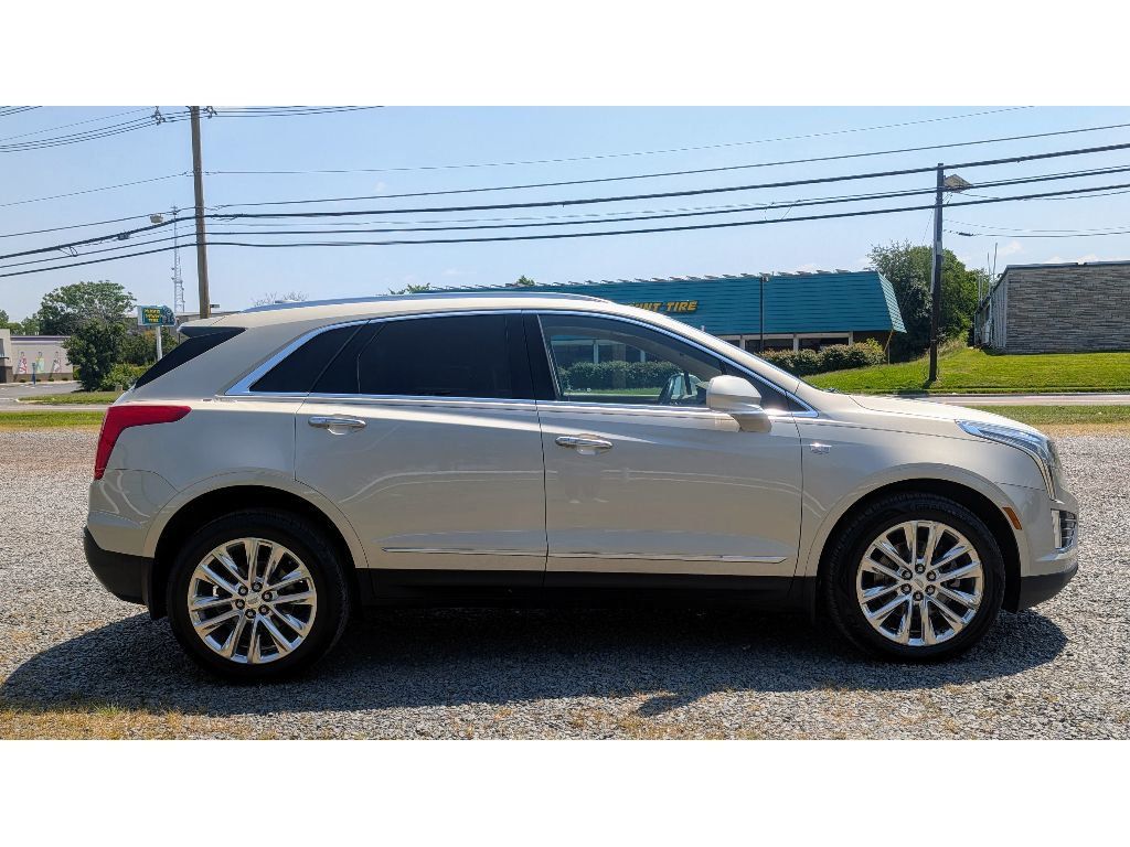 2017 Cadillac XT5 Platinum photo 8