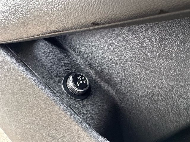 2017 Cadillac XT5 AWD 4dr Premium Luxury - 22982661 - 11