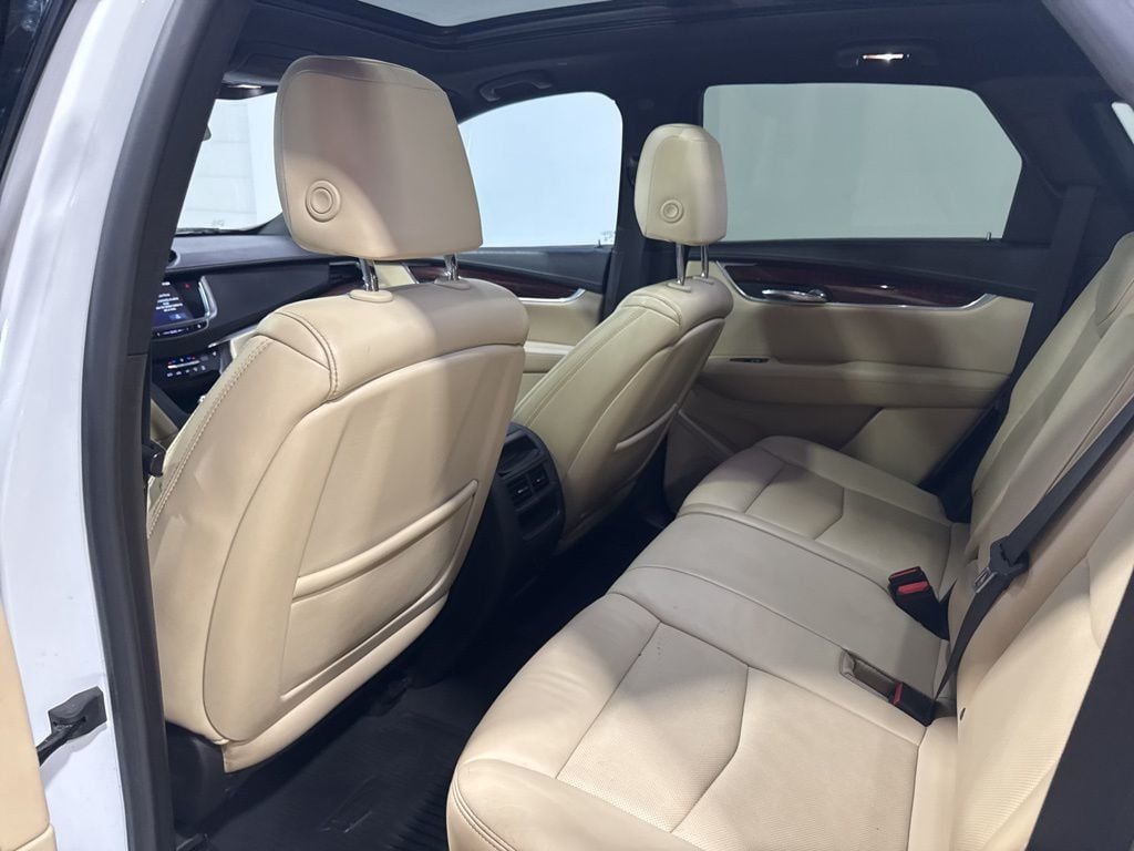 2017 Cadillac XT5 FWD 4dr Luxury - 22984533 - 35