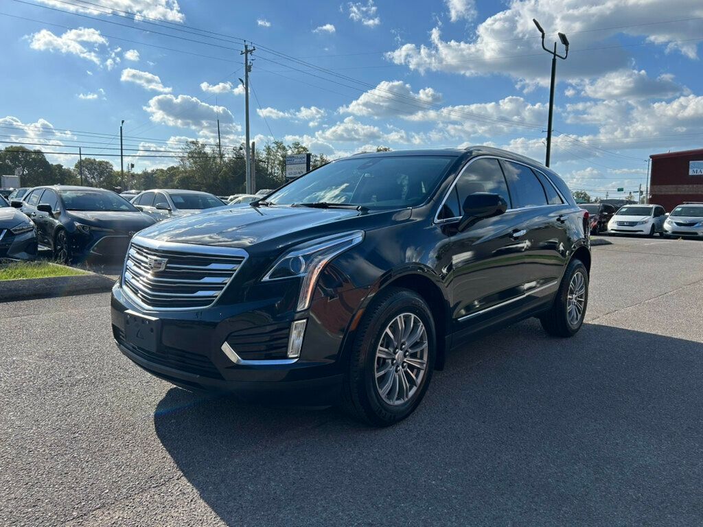 2017 Cadillac XT5 Luxury photo 2