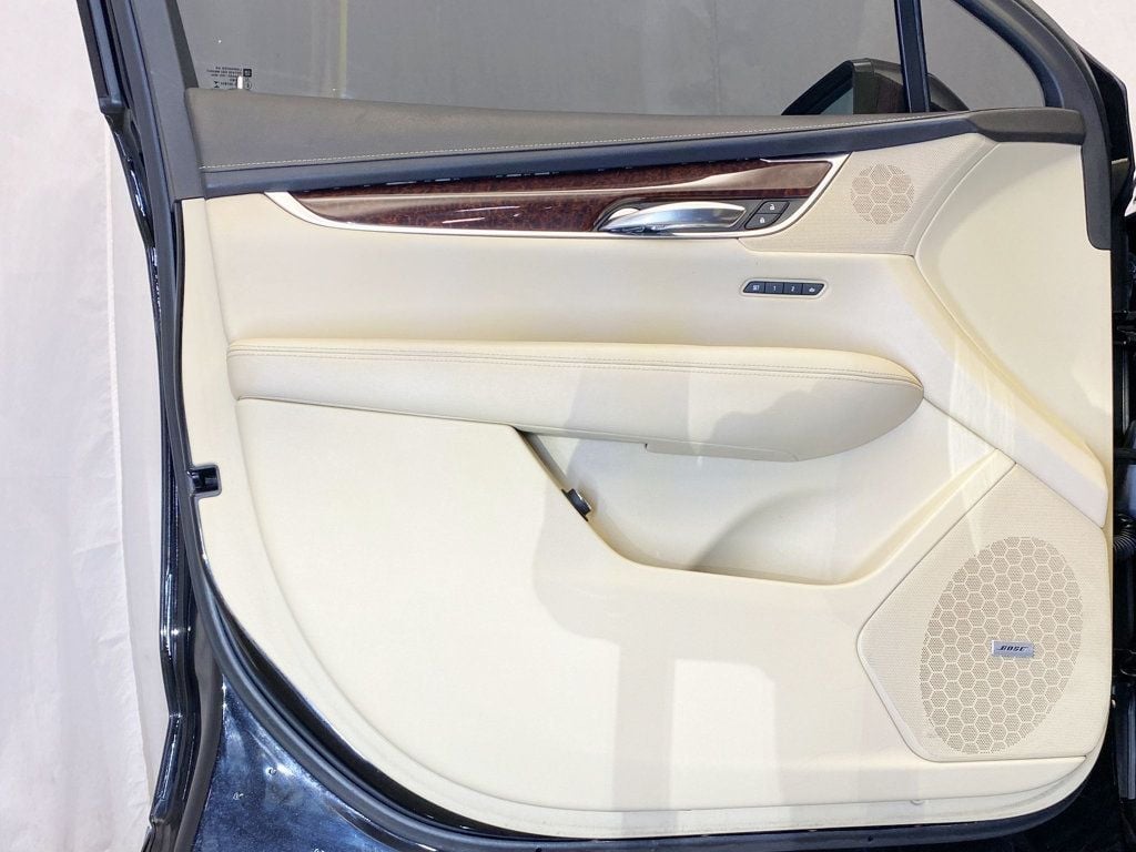 2017 Cadillac XT5 Luxury photo 17