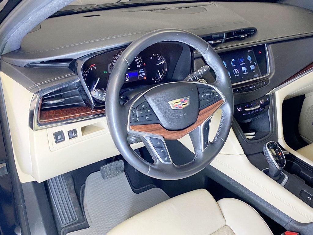 2017 Cadillac XT5 Luxury photo 23