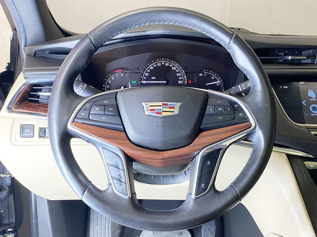 2017 Cadillac XT5 Luxury photo 25